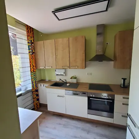 Rince Zwei Zimmer Im Stadt Altbau Mit Balkon